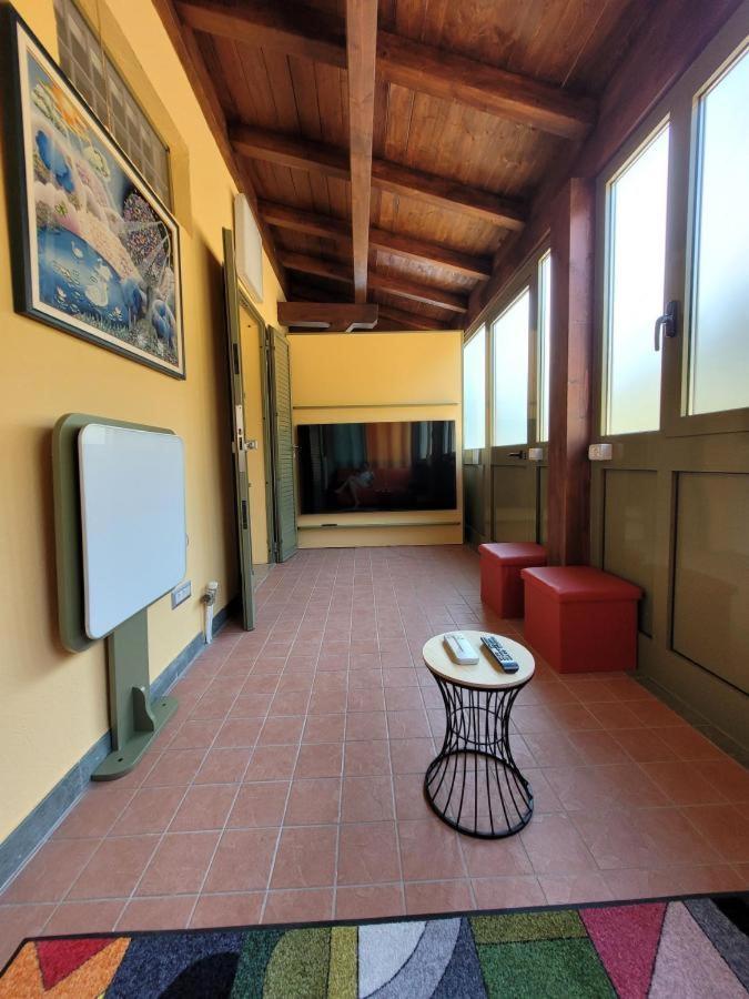 Intero Appartamento Con Giardino E Colazione Dario Parma Exterior foto